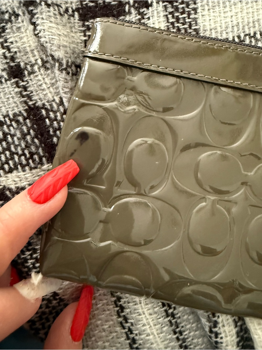 Coach Quilted Gray Patent Shoulder Bag with Chain Strap And Wristlet - Picture 8 of 12
